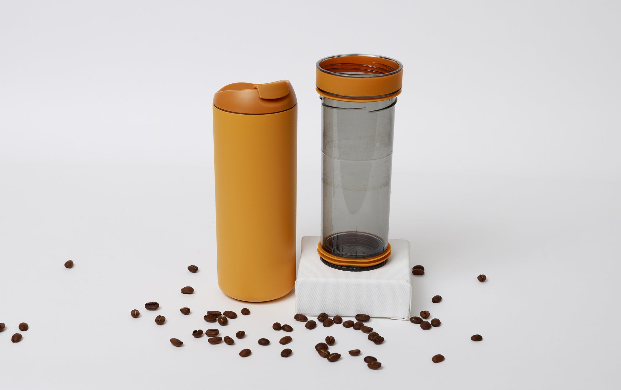 Travel Mug with Built in Brewing System