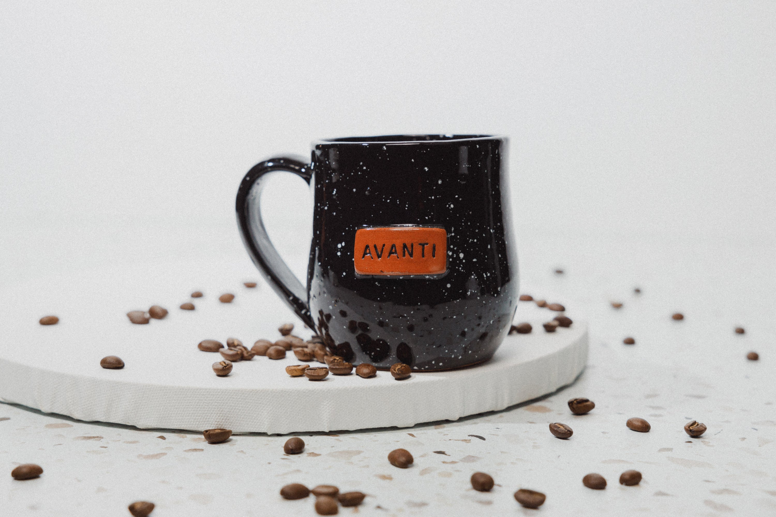 Avanti Mugs
